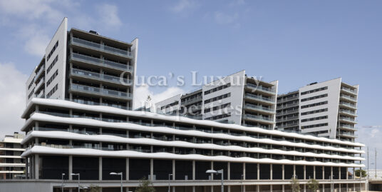 Badalona, obra nueva. Última planta con vistas